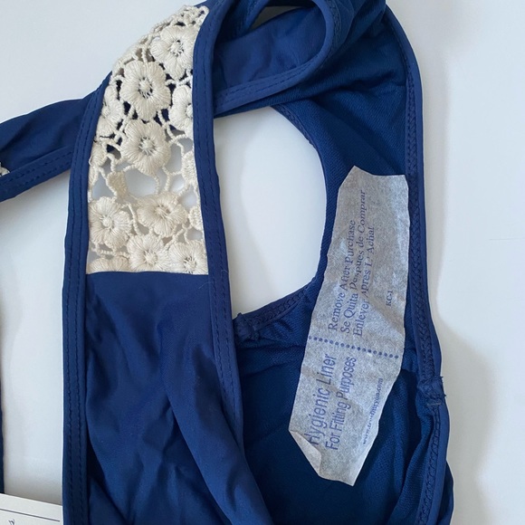 Lucky Brand bikini bottoms hipster navy blue crochet white swimsuit bathing, L - Picture 10 of 11